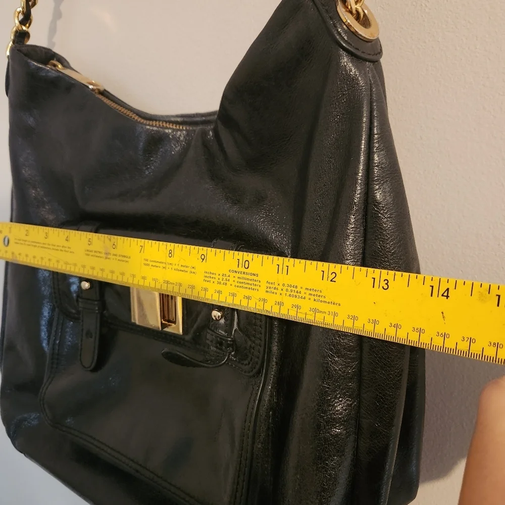 Badgley Mischka‎ Black Leather Shoulder Bag Gold Chain Strap & Hardware
